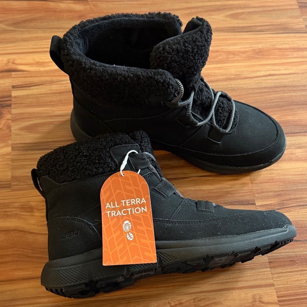 JBU Black Winter Boots with Plush Trim